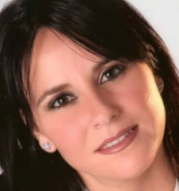 María